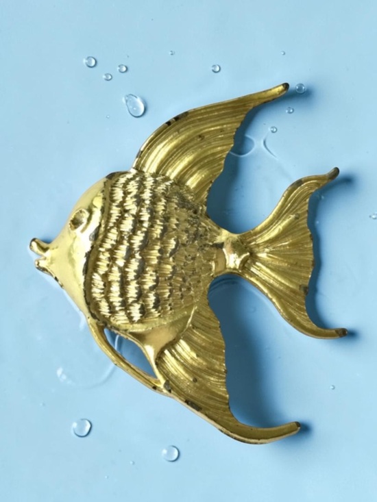 Source Unknown Jewelry - Vintage Satin Gold‑Tone Angelfish Brooch – Modernist Mid‑Century